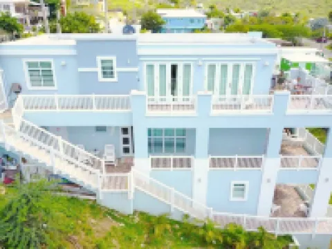 Seahorse Suite – Stunning Caribbean Views , Covered Terrace & Family Friendly! Hotels in Culebra