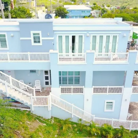 Seahorse Suite – Stunning Caribbean Views , Covered Terrace & Family Friendly!