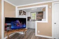 C4 Wallys by the Convention Center and The Landing