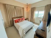 Luxurious Ocean Front 19th Floor 3 Bed Apartment