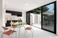 Cozy bungalow near Downtown