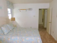 10 mins to Ocean City beach & more... 2 bdrm 2 bath, LRm, FamRm. Skylights.