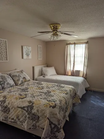 At Ease Hidden Treasure Отели рядом с достопримечательностью «Трой Паркс энд Рекреэйшен»