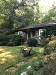 Dog Trot Cabin: Secluded Retreat within city limits at Fletcher Park