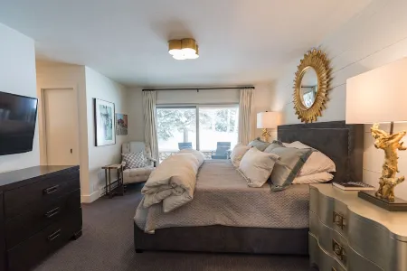 Stunning Snowcreek in SV on Dollar Mtn.... ski in ski out!