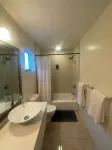 Sophisticated 2-bedroom condo in gorgeous Santa Barbara