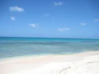 3 Bedroom  Condo on 7 Mile Beach : up to 40 % Off for Selected Dates