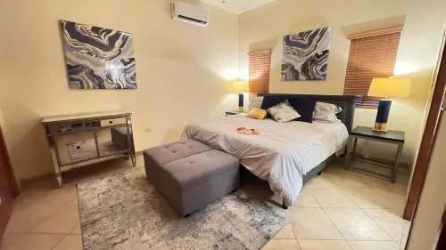 Spacious 5-bedroom house with AC, WiFi in delightful Playa Encanto