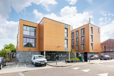 Curraheen Point Hotels in 