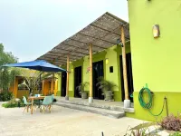 NEW Casa Verde San Juanico Scorpion Bay - Starlink Wifi, Gated,Walk to 1st Point Hotels in Comondu Municipality