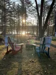 Riverside Blue… Your cozy guesthouse for all things Muskoka! Hotels near Rotary Centennial Gardens