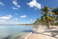 Elegant Seaside Villa Steps to Beach & Golf Course Hotels in La Cana