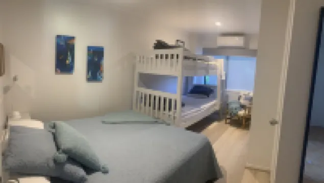 Teaghlach: Tapeka / Russell Holiday Home