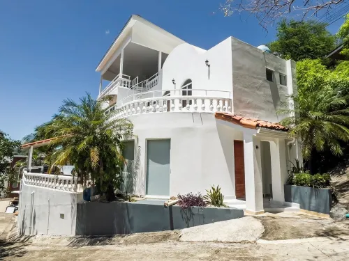 Large Tranquil Villa with Stunning Ocean Views and Private Pool