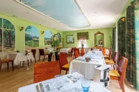 Logis la Bastide de Grignan Hotel & Restaurant "La Chênaie" - breakfast