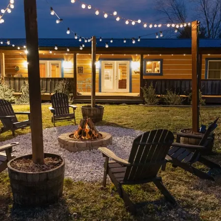 3 min to BCSP+Hot Tub+Fire Pit+Swing Set+Games+Pet Friendly!