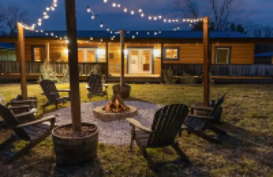 3 Min to Brown County State Park+Hot Tub+Fire Pit+Swing Set+Games