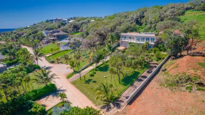 West Bay Latitude large 4 bedroom home just 5 minutes to West Bay Beach Hôtels à : 