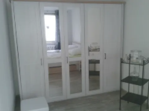 Renovated family-friendly 3 star ground floor apartment near the beach