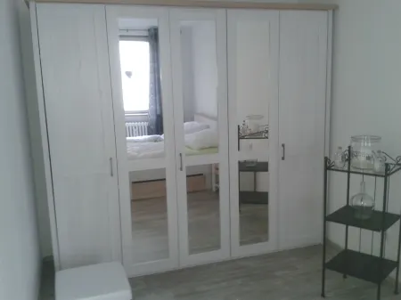 Renovated family-friendly 3 star ground floor apartment near the beach