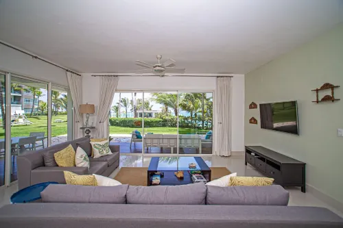 Seawinds Family Retreat, Spacious 3 Bdrm on Garden Floor