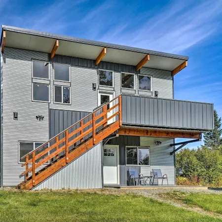 Secluded Getaway w/ Deck, Steps to Fritz Creek!