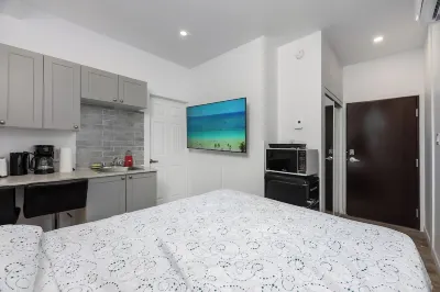 #202_Downtown's Exquisite Luxury Studio Hotels in Quartier des Spectacles