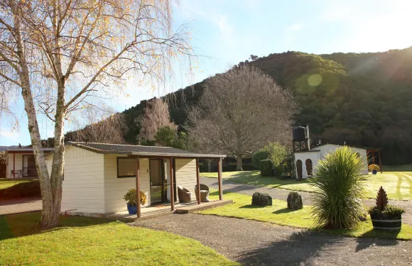 帕克蘭濱海假日公園酒店