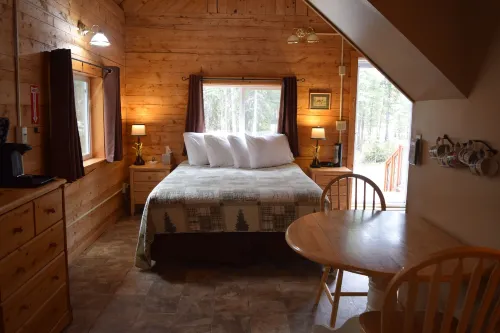 Caribou Cabins Hotels in Tok