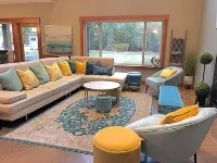Modern Farmhouse (Lower Floor only) with Hot Tub and Games Room