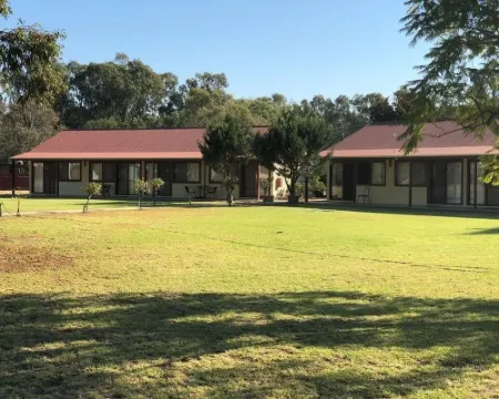 Outback Quarters Motel Hay and Restaurant Hotels in Hay