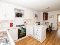 6 Lyme Mews