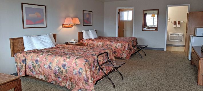 Aquarius Inn Hotels in Wayne County