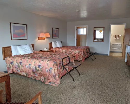 Aquarius Inn Hotels in Wayne County