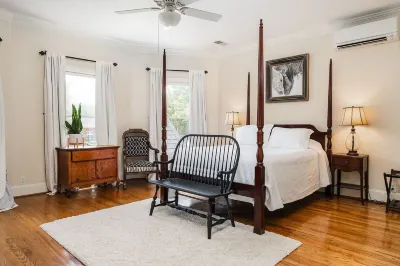 The 1425 Inn Hotels near Riverbanks Zoo & Garden