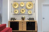 Alexandra's Unique Apartment Hotels in Victoria