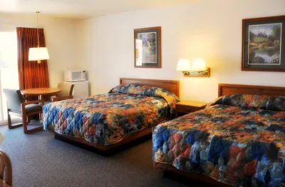 Trade Winds Motel Hotels near Cowboy Trail