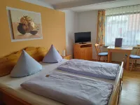 Ferienhof Hofer Hotels in der Nähe von Rundwanderweg 16 - Igelsbachsee - Wandern in Spalt