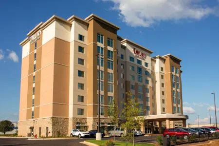 Drury Inn & Suites Columbus Polaris Отели в г. Льюис Сентер
