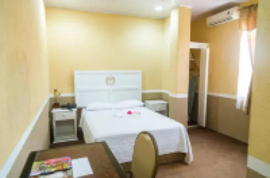 Millenium Manor Hotel فنادق في جورج تاون