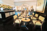 Summit Hotel Monaco - bar
