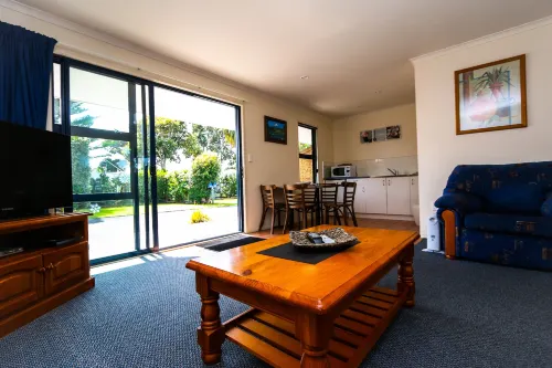New Plymouth Top 10 Holiday Park - С бассейном