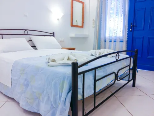 Dina Naxos Studios