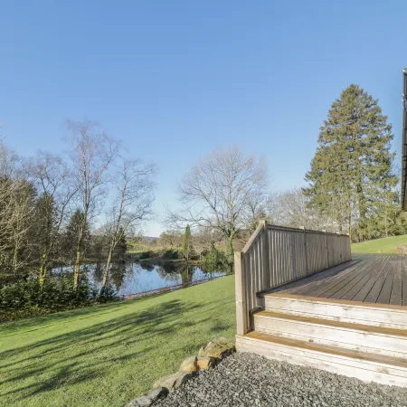 Tarn Lodge