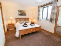 Tyn Y Celyn Isaf Hotels near Corwen Parish Church of St Mael and St Sulien