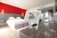 Les Maritonnes Parc & Vignoble Hotels in Fleurie