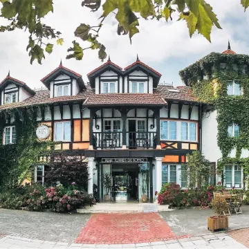Hotel Torres de Somo