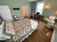 Harmony Forge Inn Hotels in Boggs Township