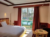 Logis Hôtel les Pages Hotel a Luneville