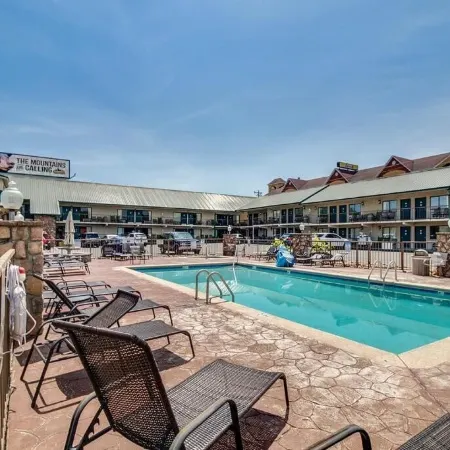 Mountain Breeze Motel